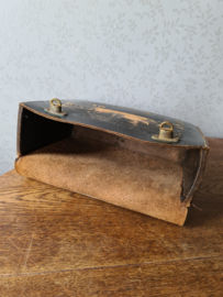 Oude donkerbruin leren lunchtas