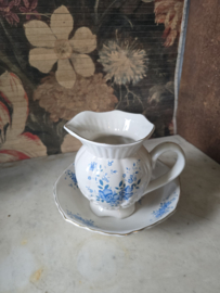 Brocante lampetkan met schaal bloemetjes