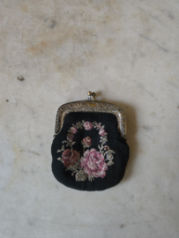 Antiek petit point beursje nr2