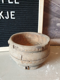 Oud houten vijzel bakje nr1