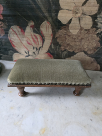 Antiek voetenbankje ribfluweel groen