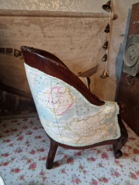 Brocante oud kinder stoeltje sofa wereldkaart