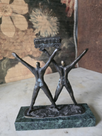 Bronzen beeld connexxion