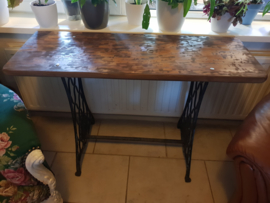 Industriële sidetable tafel