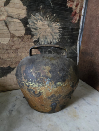 Grote oude ijzeren koeienbel koebel