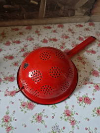 Rood emaille steel vergiet