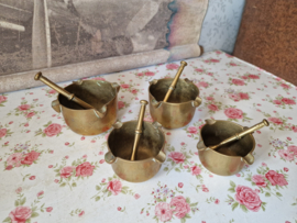Oud messing vijzel setje