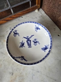 Schaaltje op voet potiche kinderservies petrus regout nr2