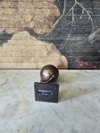 Puntenslijper wereldbol nr2