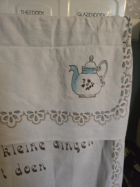 Vintage handdoekenrek met overdoek