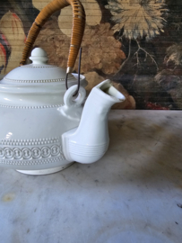Antieke chocoladeketel petrus regout creamware