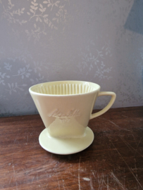 Pastel geel melitta koffiefilter 102