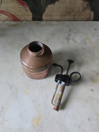Oude koperen verstuiver nr3