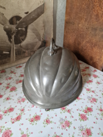 Antiek tinnen cloche foodcover Walker&Hall