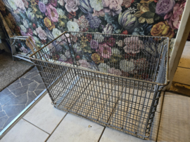 Oude industriële mand