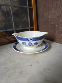 Sauskom juskom butterflij servies