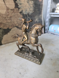 Antiek messing hoornblazer indiaan