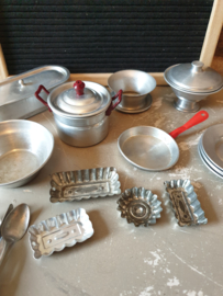 Oud aluminium keuken speelgoed kinderen