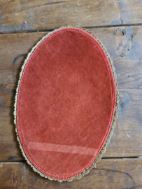 Oud ovaal gobelin kleedje