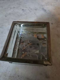 Oud glazen pronk doosje nr1