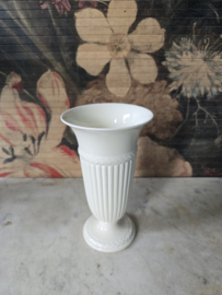 Creme vaas wedgwood