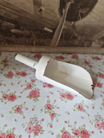 Wit emaille grutters schep nr4