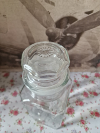 Oude glazen snoeppot stolppot