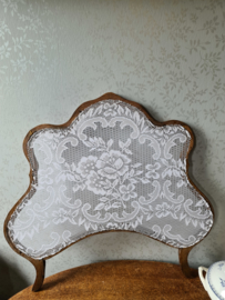 Antiek houten raamhor bloemen ornament nr3