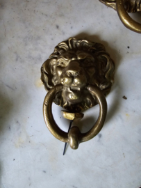 Antiek messing deurklopper leeuw