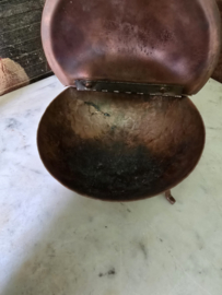 Antiek geëmailleerde koperen tafel kruimelvanger vlinder