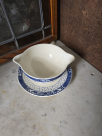 Sauskom juskom butterflij servies