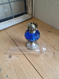 Antiek blauw glazen olielamp