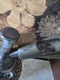 Oude glazen spuitfles sodafles sparklets