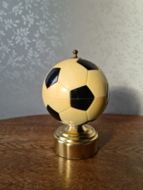 Vintage sigaretten dispenser voetbal muziekdoosje