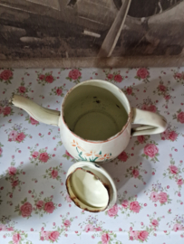 Creme emaille koffiepot riet