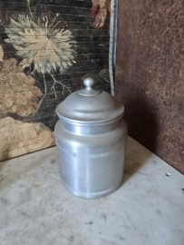 Oude aluminium voorraad bus boon