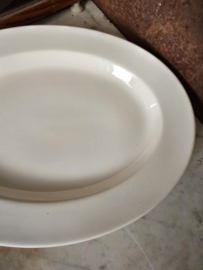 Creme ovale schaal petrus regout