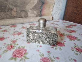 Oud glazen parfumflesje nr1