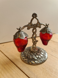 Vintage verzilverde glazen peper en zout stel aardbei