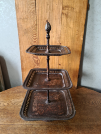 Oude brocante etagere