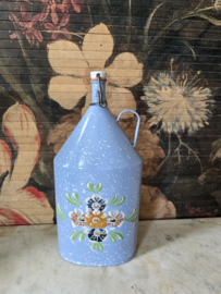 Oude geëmailleerde beschilderde veldfles