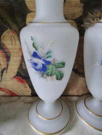 Antiek opaline glazen vaas