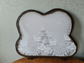 Oude houten raamhor bloemen