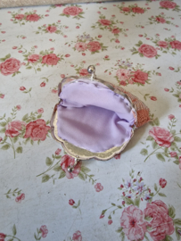 Oud roze kralen beugeltasje