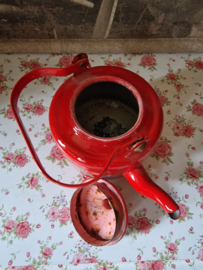 Rood emaille grandmere keteltje