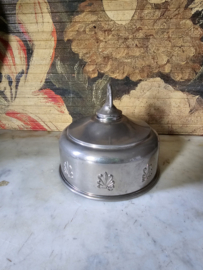 Oude verzilverde boterkoeler cloche