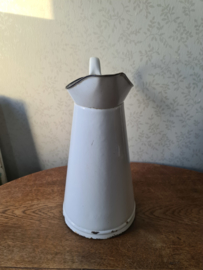 Wit emaille waterkan nr1