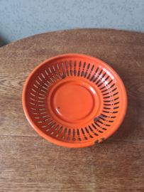 Oranje emaille mandje