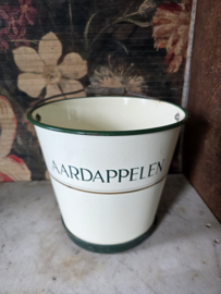 Creme emaille aardappelen emmer