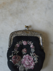 Antiek petit point beursje nr2